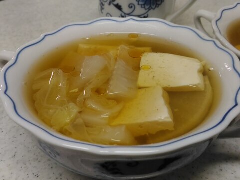 豆腐と白菜、大根の和風スープ